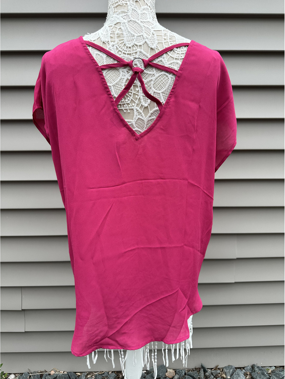 NWT Torrid Vividacious Rose Deep V Neck Blouse with Strappy Back